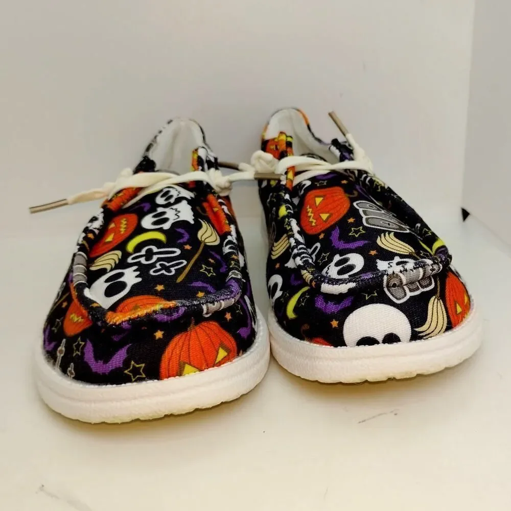 Halloween Women's Slip-on Sneakers with Fun Graphics - Size 7